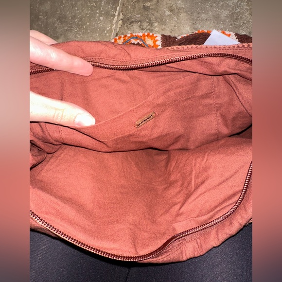 Free People Granny Squares Catch Me Crochet Tote Bag NEW - Picture 9 of 11